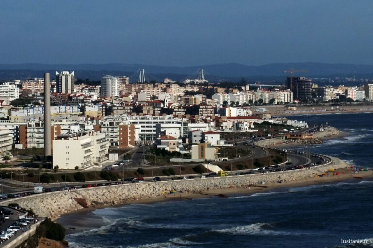 Figueira da Foz  cidade de praia e mar * Caminhos de Portugal