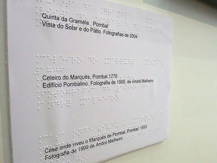 O museu é acessível : sinalética em Braille