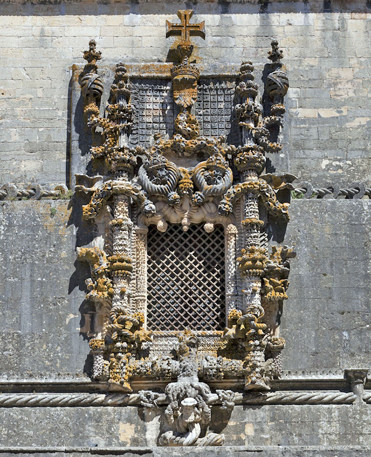 Janela manuelina da fachada ocidental do Convento de Cristo